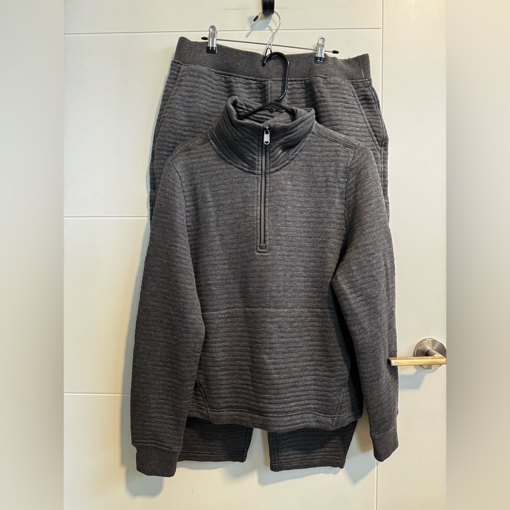 Athleta Women’s Ottoman Lounge Set